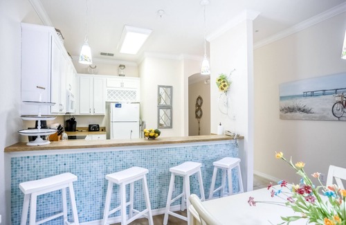 Bahama Bay Condo | 2nd floor condo with balcony, basketball court, near theme parks, & tennis court
