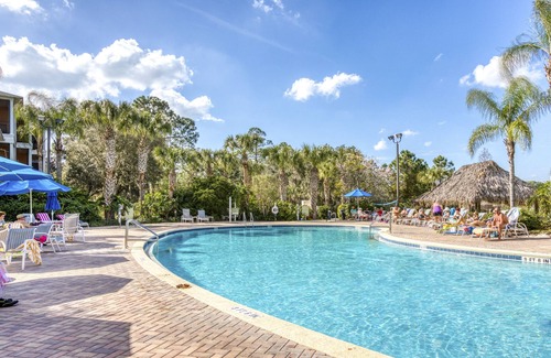 Bahama Bay Condo | 2nd-floor condo with pool & hot tub view, lanai & splash pad- 10 miles to Disney