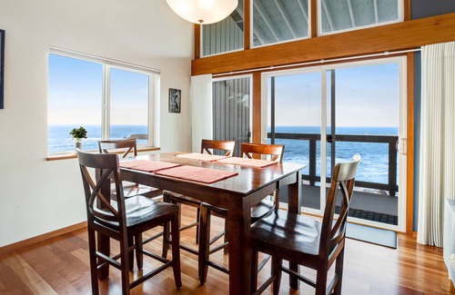 Otter Rock Condo | 2nd-floor oceanfront condo w/hot tub, pool, ocean view, wood-burning fireplace