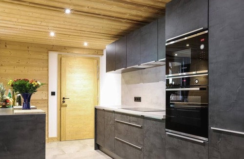 Chatel Apartment | 2nd floor, swimming pool, sauna, terrace, balcony, fireplace or stove, parking, 200m², Châtel