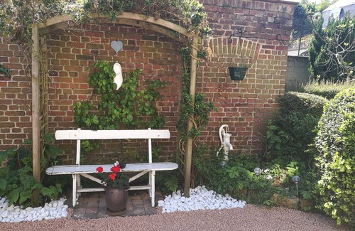 Dieppe Apartment | 2P. all comfort-48m2+garden.beach, port, shops and castle 8mn walk