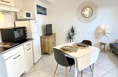 Antibes Apartment | 2P Plein Centre Juan LES Pins Proche Mer, Parking