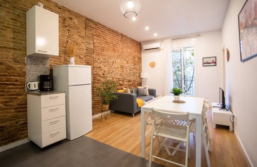 La Sagrada Familia Apartment | 2SIC1033 Bright flat near Sagrada Familia