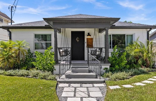 Tampa House | 2Swings - Pet Friendly Bungalow Downtown Tampa