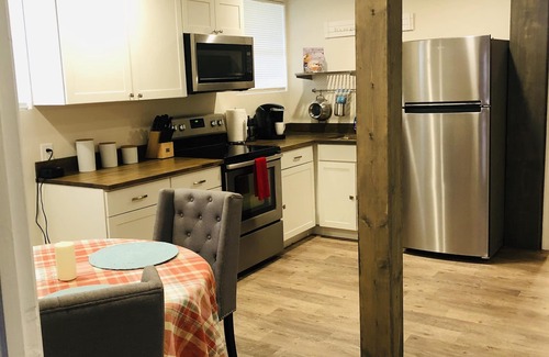 Newnan Apartment | 3 1/2 Linden Drive