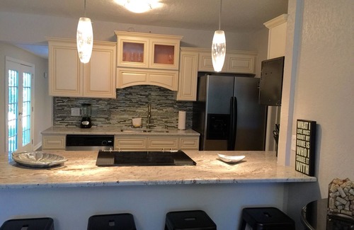 Alamo Heights House | 3/1 + Office/Lg Yard, Short Term Leases