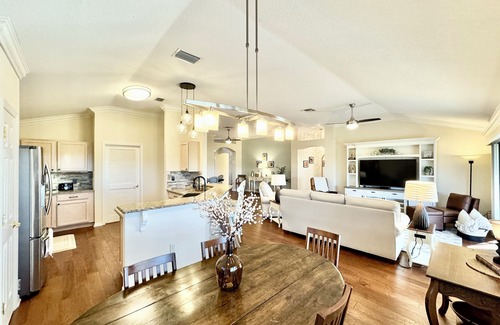 Woodbury House | 3/2 in The Village of Woodbury