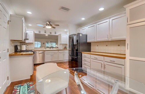 Woodbury House | 3/2 in The Village of Woodbury
