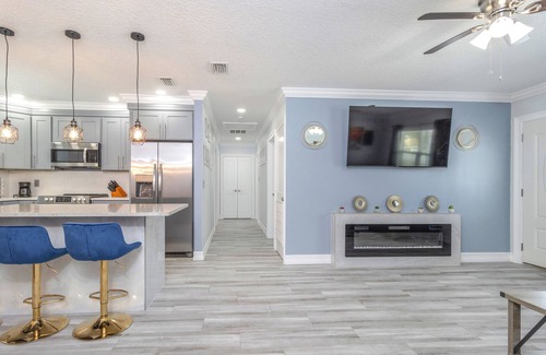 Egypt Lake-Leto House | 3/2 Renovated Wifi/HotTub