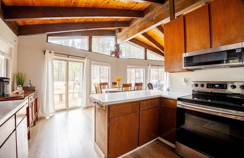 Black Bart Cabin | 3/2, Sleeps 6 (5 beds), Close To Heavenly/Casinos