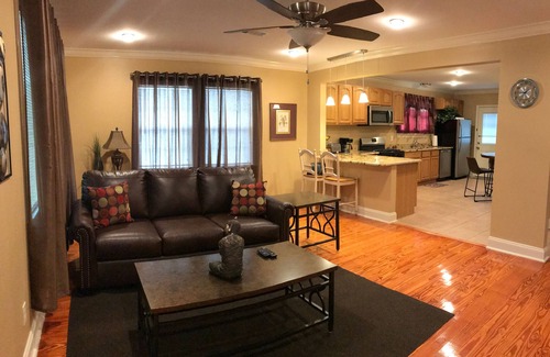Bywater House | 3.4 MILES FROM FRENCH QUARTER. LOCATION, LOCATION, LOCATION. CloseTO EVERTHING.
