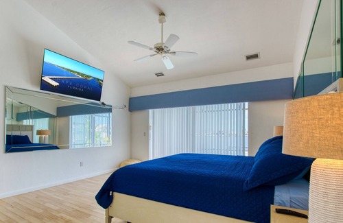 Eight Lakes Villa | 3,5 BEDS | 2,5 BATHS | 6 GUESTS | 8 LAKES & POOL/SPA | INCL. 10% OFF BOAT RENTAL