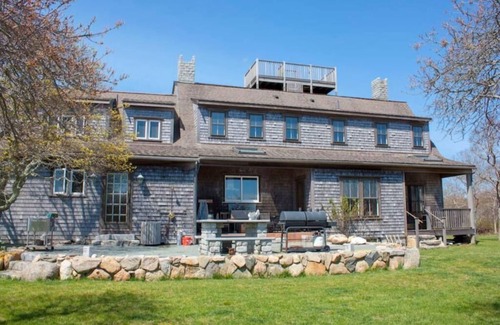 Tom Nevers House | 3,500 Sq Ft and Secluded