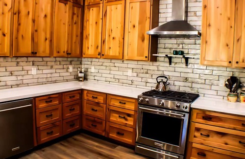 Williams House | 3 Amigos-golf, canyon, RV garage