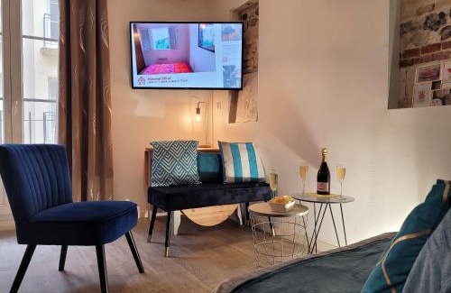 Dieppe Apartment | 3 Appartements DEUX chambres , 1 studio ,L'établissement LA PLAGE A 2 PAS, NETFLIX, lits faits à votre arrivée, serviettes de toilette, Ménage, Wifi, en hyper centre ,Plage à 100m, BOX à Vélos, paiement 3 fois sans frais, prix tout compris