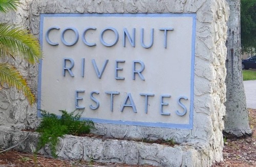 Central Naples House | 3 Bd/2 Ba house in Serene Naples w/community pool and close to everything