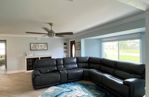Central Naples House | 3 Bd/2 Ba house in Serene Naples w/community pool and close to everything
