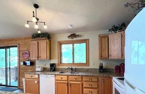 Manitowish Waters Cabin | 3 bdr Alder Lake Home