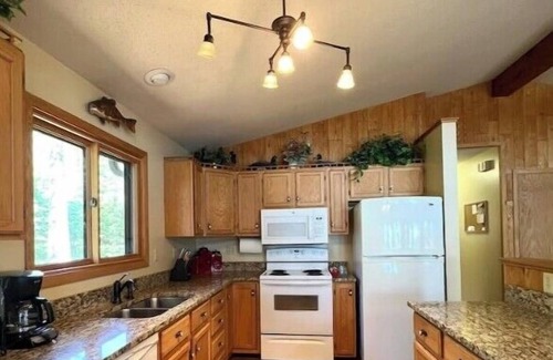 Manitowish Waters Cabin | 3 bdr Alder Lake Home