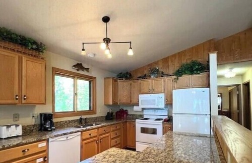 Manitowish Waters Cabin | 3 bdr Alder Lake Home