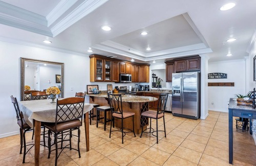 Bullhead City Condo | 3 BDR Riverfront Resort w/pool, spa, dock & launch!