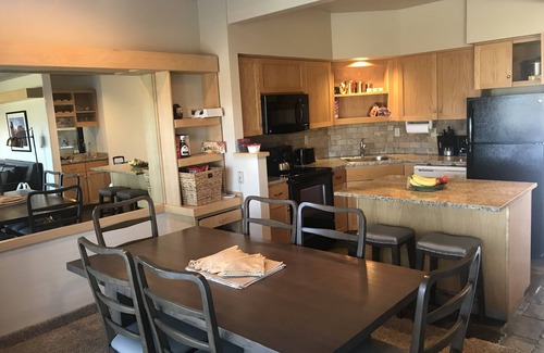 Redmond Condo | 3 bdrm Condo with great river view.