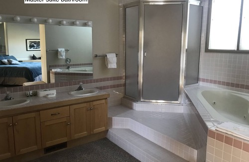 Redmond Condo | 3 bdrm Condo with great river view.