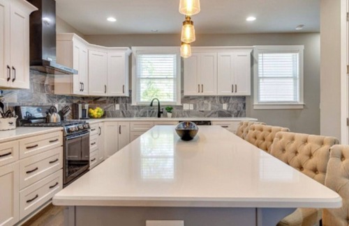 Lakewood House | 3-bdrm Nashville townhome - steps to lake & 20 min to Downtown Nashville