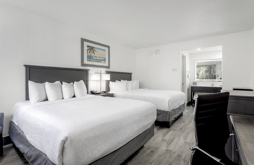 Fort Walton Beach Hotel | 3 Beachy Rooms w/Outdoor Swimming Pool, Perfect for a Family Vacation