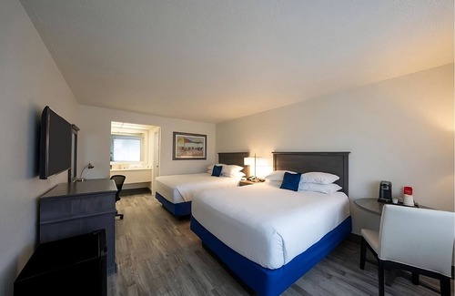 Fort Walton Beach Hotel | 3 Beachy Rooms w/Outdoor Swimming Pool, Perfect for a Family Vacation