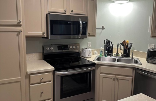 Niceville House | 3 bed 2-1/2 bath Townhome in quiet residential neighborhood of Niceville!