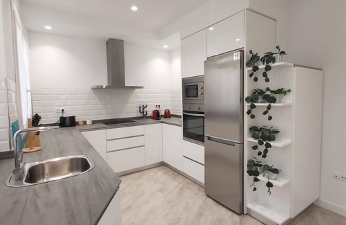 Ensanche Centro Apartment | 3-bed, 2-bath apartment, equipped kitchen, central Malaga