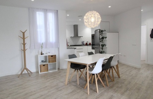 Ensanche Centro Apartment | 3-bed, 2-bath apartment, equipped kitchen, central Malaga