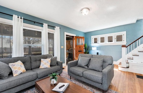 Wichita House | 3 Bed 2 Bath by College Hill w Fitness Room
