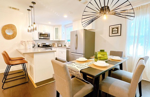 Monrovia House | 3 Bed, 2 Bath Home in Monrovia - Near Pasadena and Hiking Trails