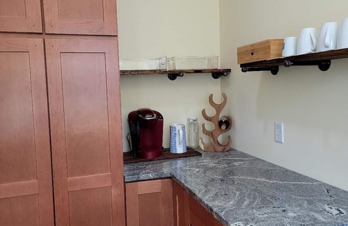 Boothbay House | 3 BED-2 BATH-NEW HOME-Boothbay Center. Beautifully landscaped property.
