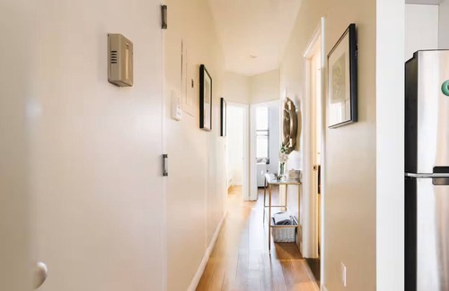 Williamsburg House | 3 BED 2 BATH Williamsburg Brooklyn APARTMENT in Classic Brick Townhouse