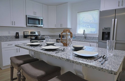 Lebanon House | 3 bed 2 bath with lovely outdoor space