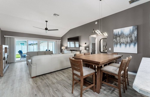 Wildwood House | 3 Bed 2 Bathroom Home in DeLuna with golf cart.