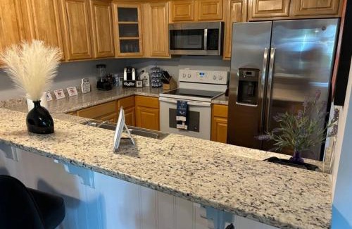 Gainesville Apartment | 3 bed 3 bath home Dtown Gainesville