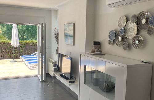 Torre-Pacheco House | 3 BED, 3 BATH STUNNING FRONT LINE GOLF VILLA WITH HEATED POOL