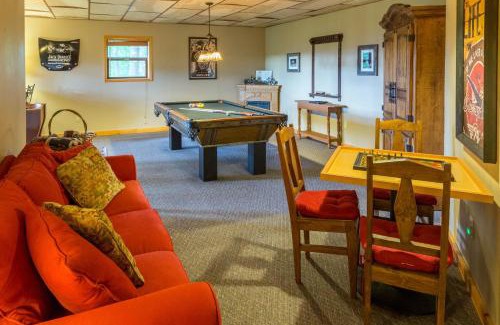 Sylva House | 3 Bed 3 Bath Vacation home in Sylva