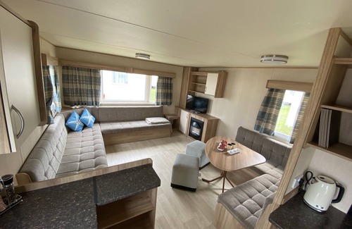 Great Yarmouth House | 3 Bed 8 Berth Caravan in California Cliffs - D53