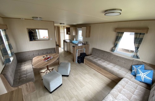 Great Yarmouth House | 3 Bed 8 Berth Caravan in California Cliffs - D53