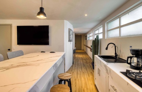 La Condesa Apartment | 3-Bed Apartment with Leafy Views in Condesa