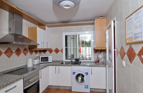 El Portil Villa | 3 bed/bathroom villa with own pool, free wifi, beach, bars & restaurants.