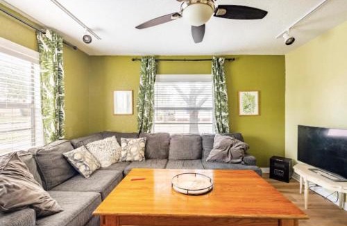 Sanford House | 3-Bed Bungalow walk to Historic Downtown Sanford