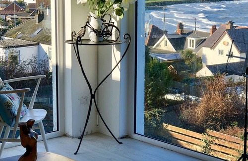 Ballygally Cottage | 3 Bed Cottage - Sleeps 6 - Pets - Garden - Parking