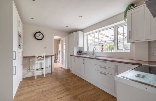 Windsor House | 3-Bed Family Home with Parking & Large Garden