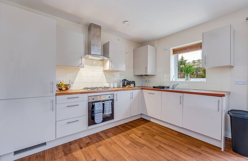 Bedford House | 3 Bed Home | Business | Leisure | Free Parking